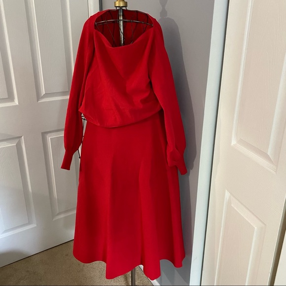 Women two piece skirt and blouse set - Picture 1 of 7